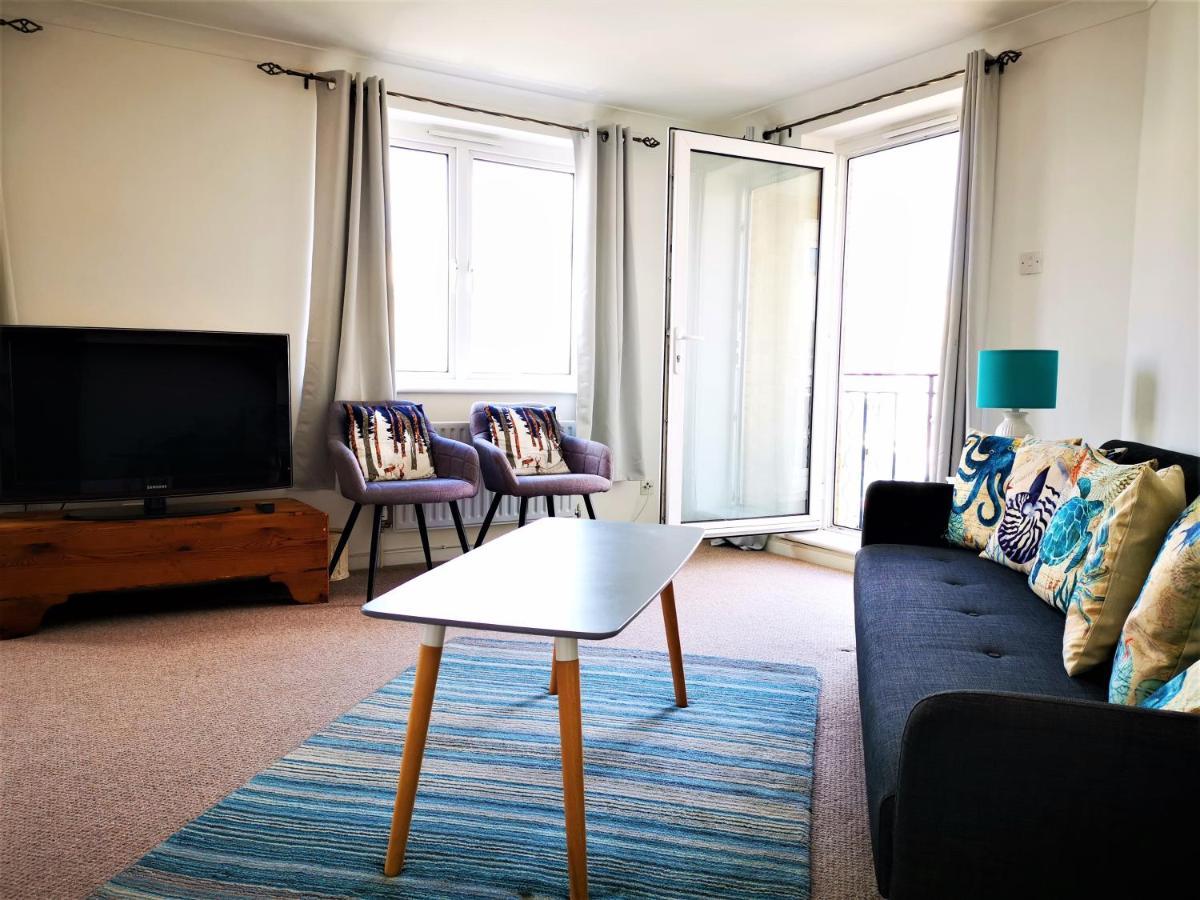 Апартаменты Marina Living With Parking, Balcony, Quiet And Secure Брайтонн Экстерьер фото